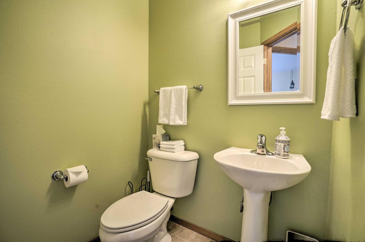 Pet-Friendly Redmond Townhome - Golf Course Access Exteriér fotografie